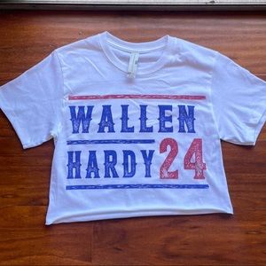 Wallen/Hardy 24 crop top